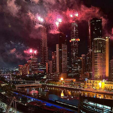 Aura2107, 2 Bedroom Apartment With Balcony, Stunning Yarra River And City Views Melbourne Dış mekan fotoğraf