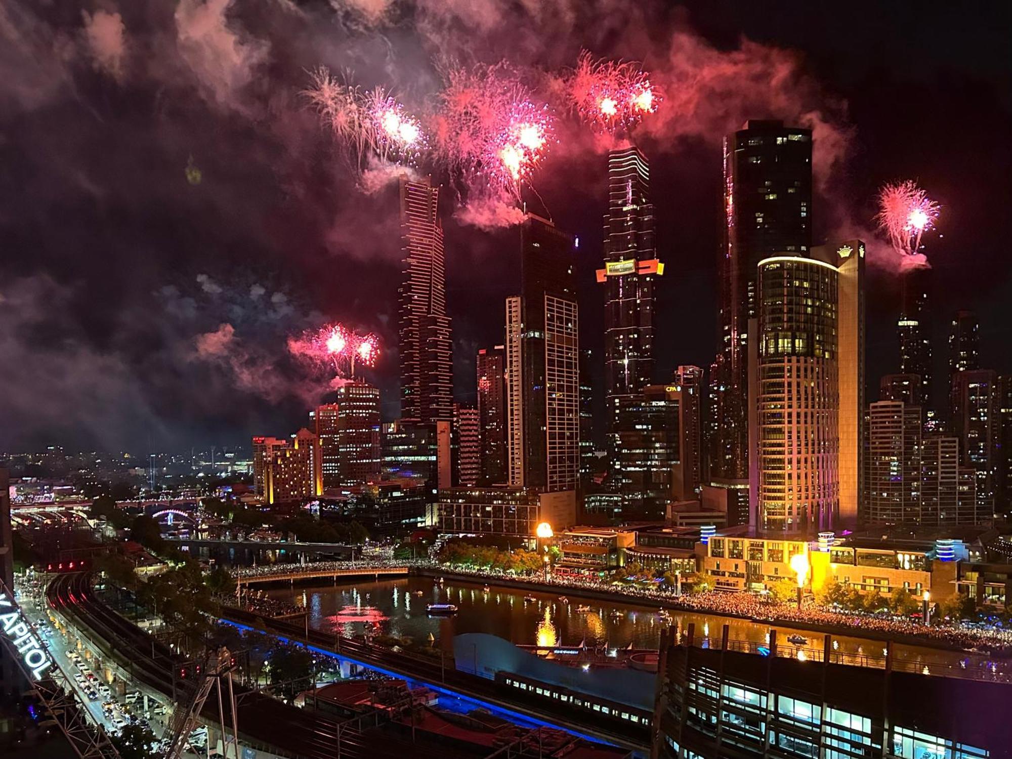Aura2107, 2 Bedroom Apartment With Balcony, Stunning Yarra River And City Views Melbourne Dış mekan fotoğraf